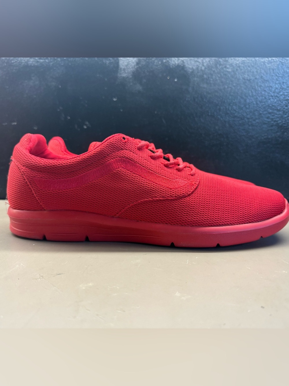 New with Box Men’s Vans Iso 1.5 + Mesh Mono Red Ultracush Size Men 13